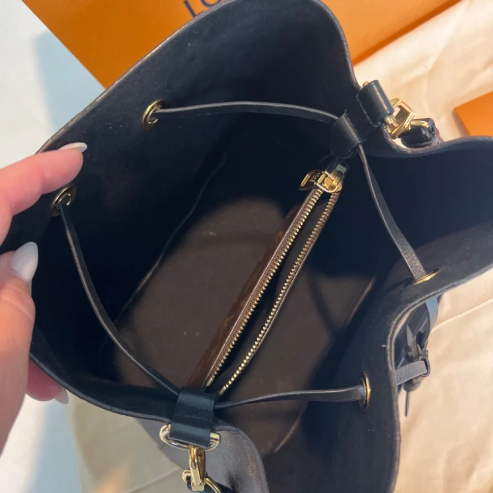 Louis Vuitton NeoNoe MM - Picture 3 of 4